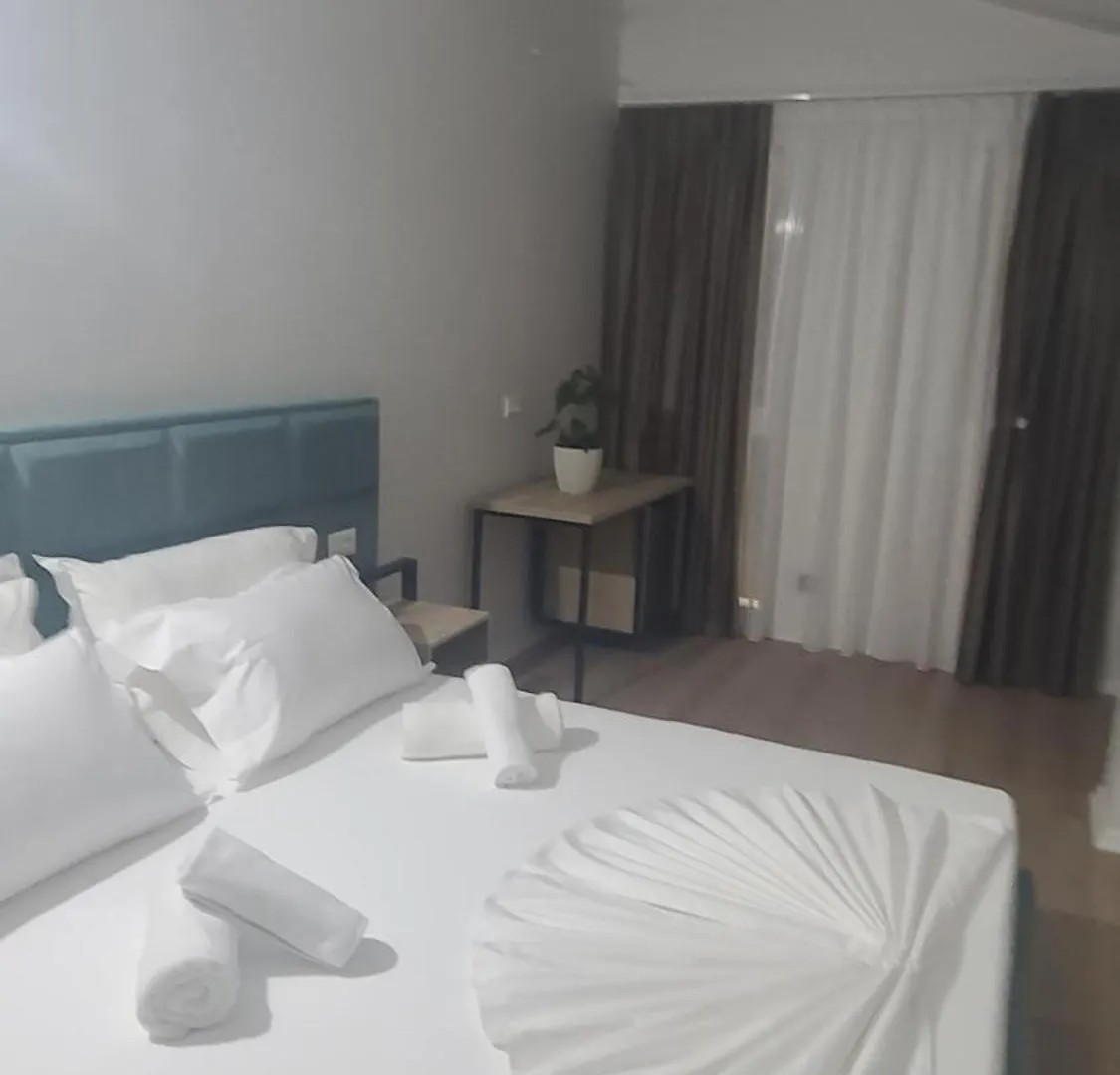 Hotel Noel Wlora 0*,  Albania